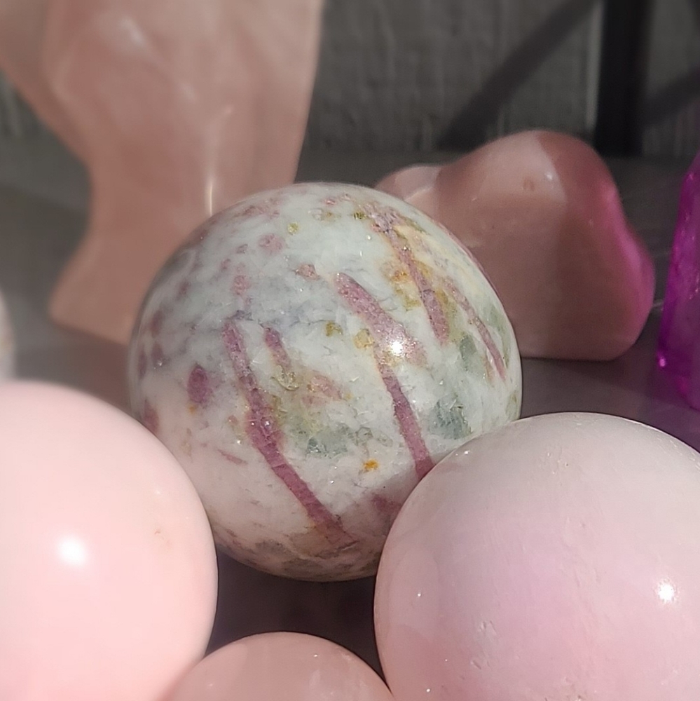 LAST ONE! Pink hand carved ruby tourmaline large spheres - Picture 6 of 7